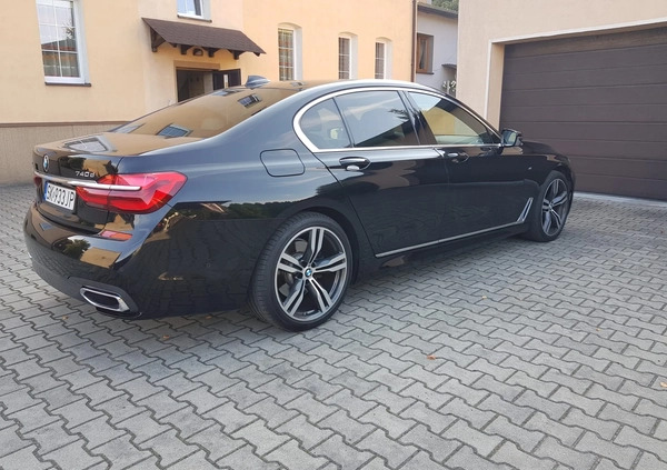 BMW Seria 7 cena 150000 przebieg: 273000, rok produkcji 2016 z Katowice małe 379